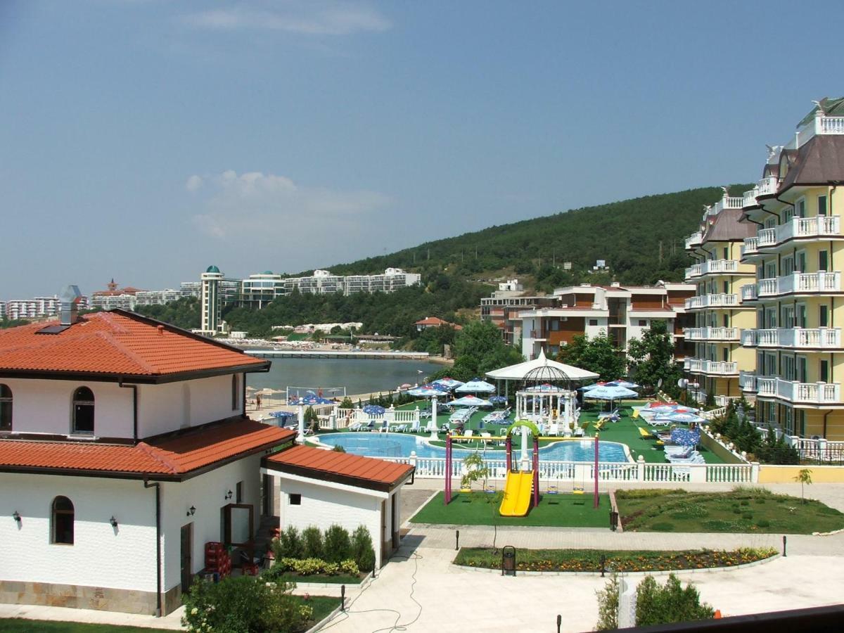 Appartement Apartamens For Rent At The Beach Bulgaria à Sveti Vlas Extérieur photo