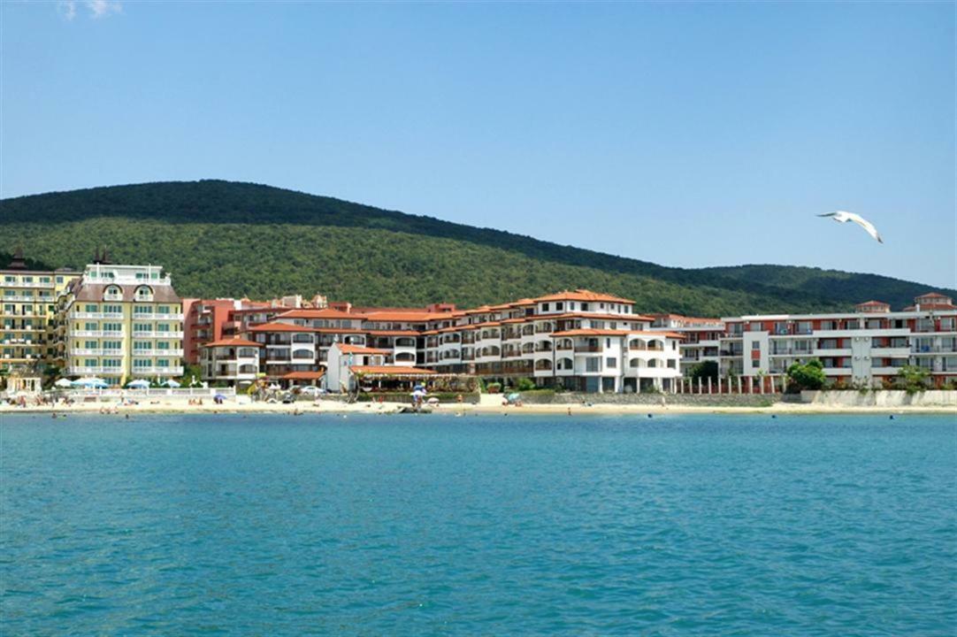 Appartement Apartamens For Rent At The Beach Bulgaria à Sveti Vlas Extérieur photo